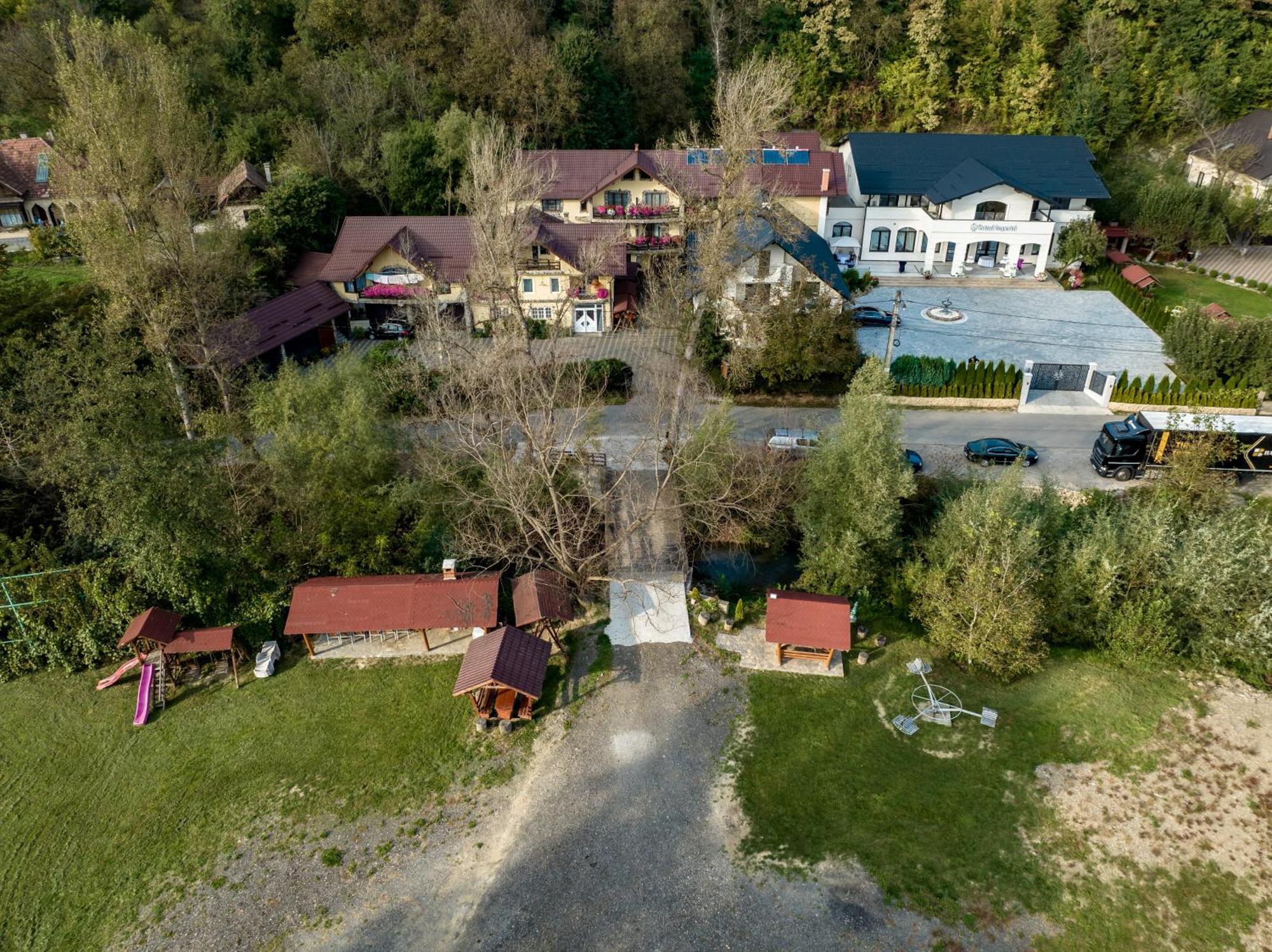 Pensiunea Marinela Sighetu Marmaţiei Esterno foto